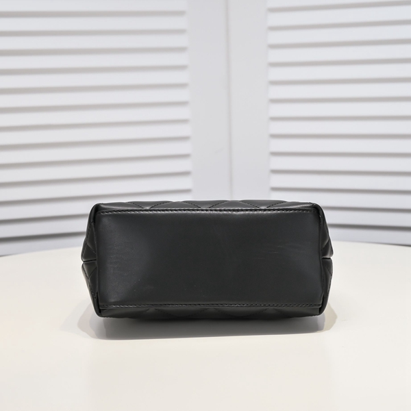 シャネルバッグ内部構造